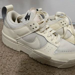 Nike Women’s coconut cream low top dunk Size 6.5